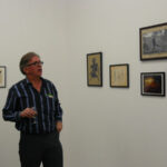 Visite de l'exposition en présence du collectionneur Freddy Denaës